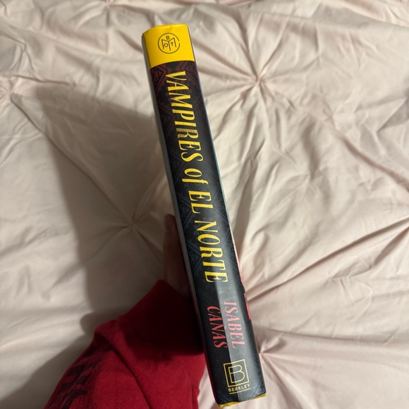 Book of the Month Vampires of El Norte by Isabel Cañas - Picture 5 of 5